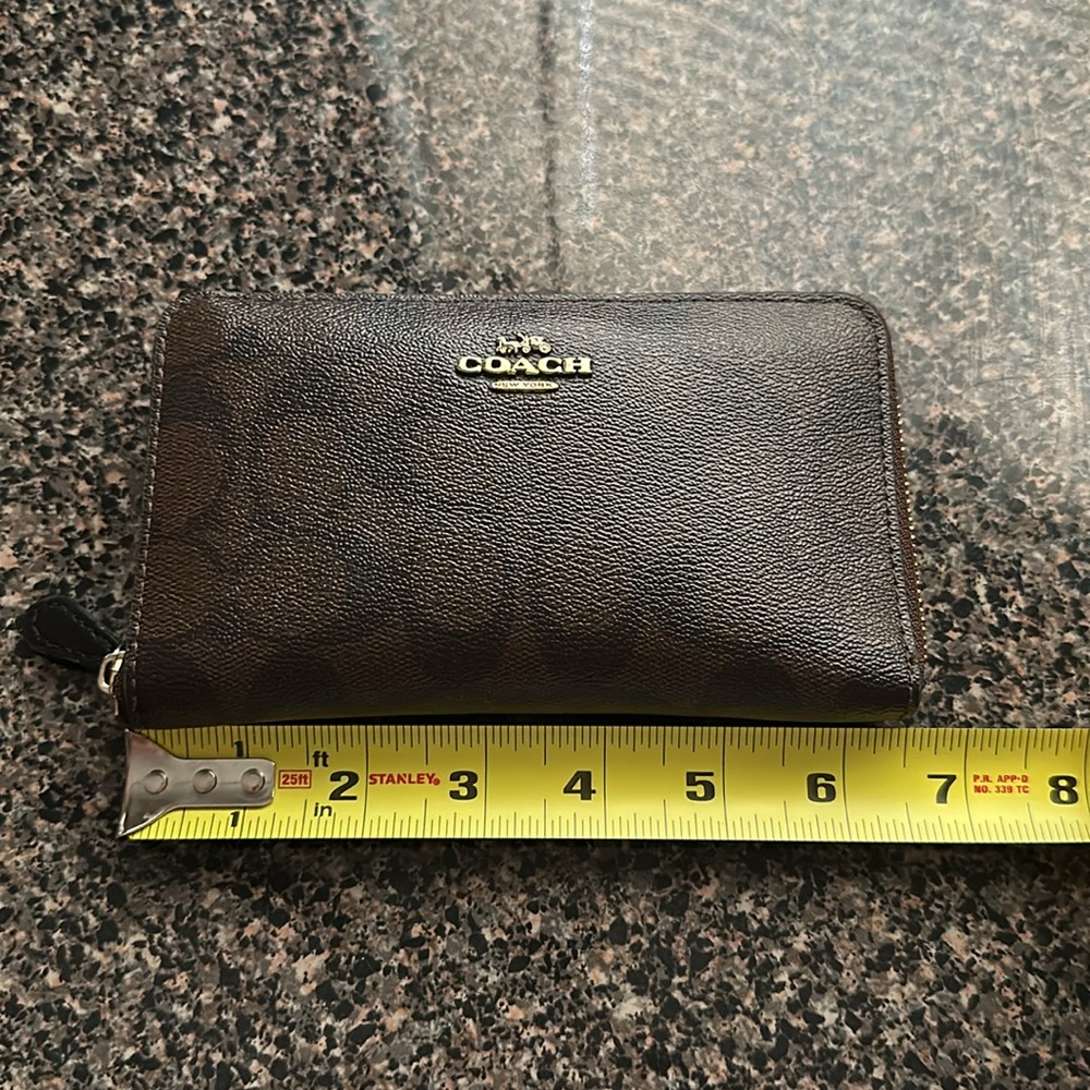 Authentic Coach Wallet - Picture 2 of 4